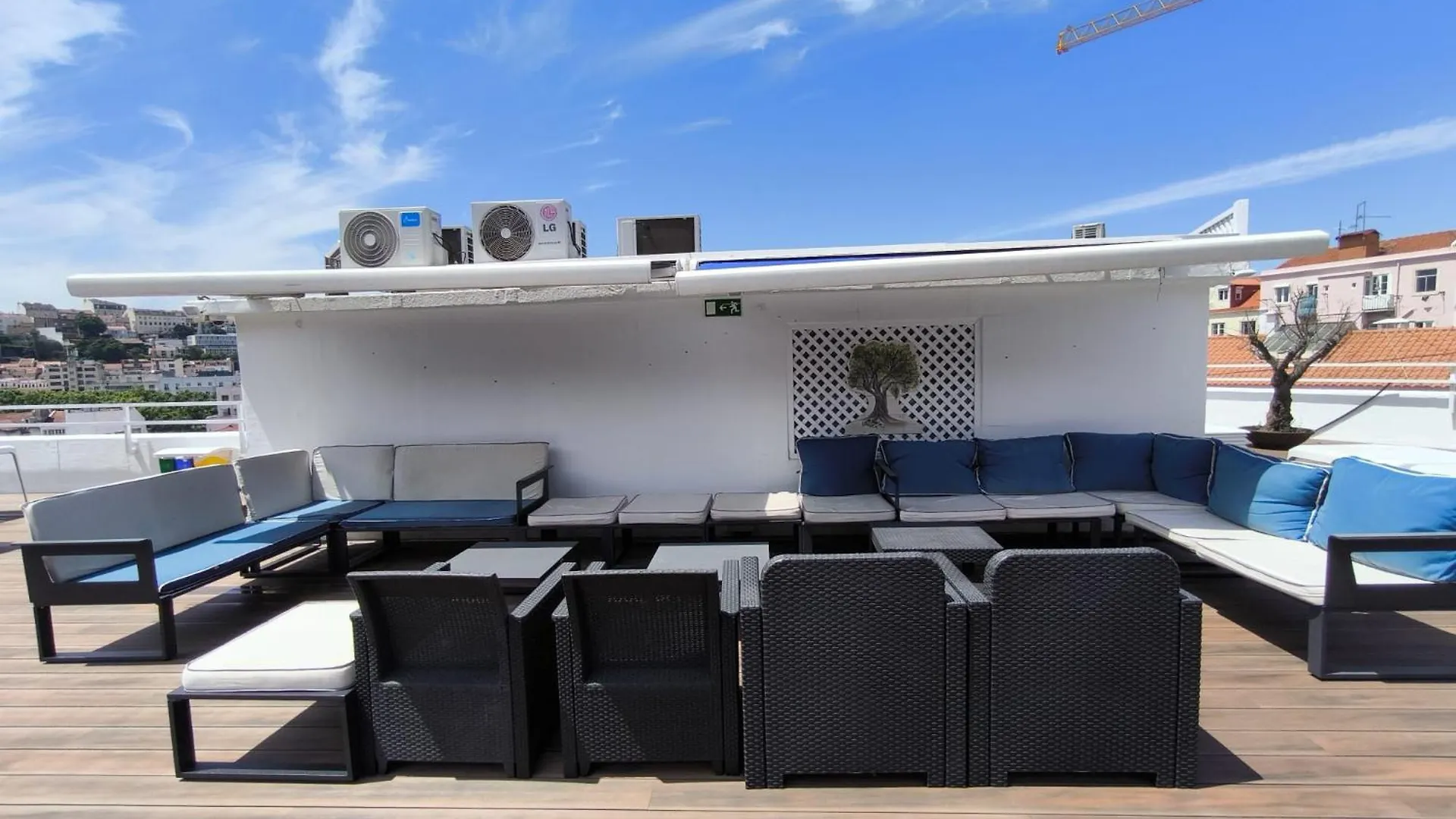Lisbon Terrace Suites Special For Groups Up To 19 Guests 2*,