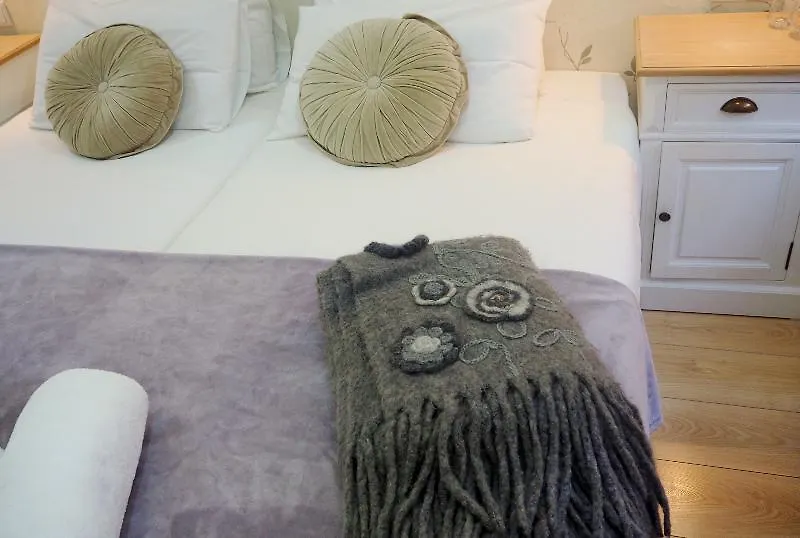 Lisbon Terrace Suites Special For Groups Up To 19 Guests 2*,